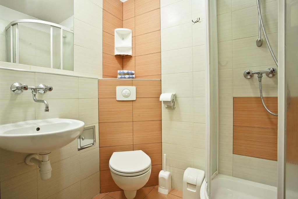 Olimp Hostel Krakow Exterior photo